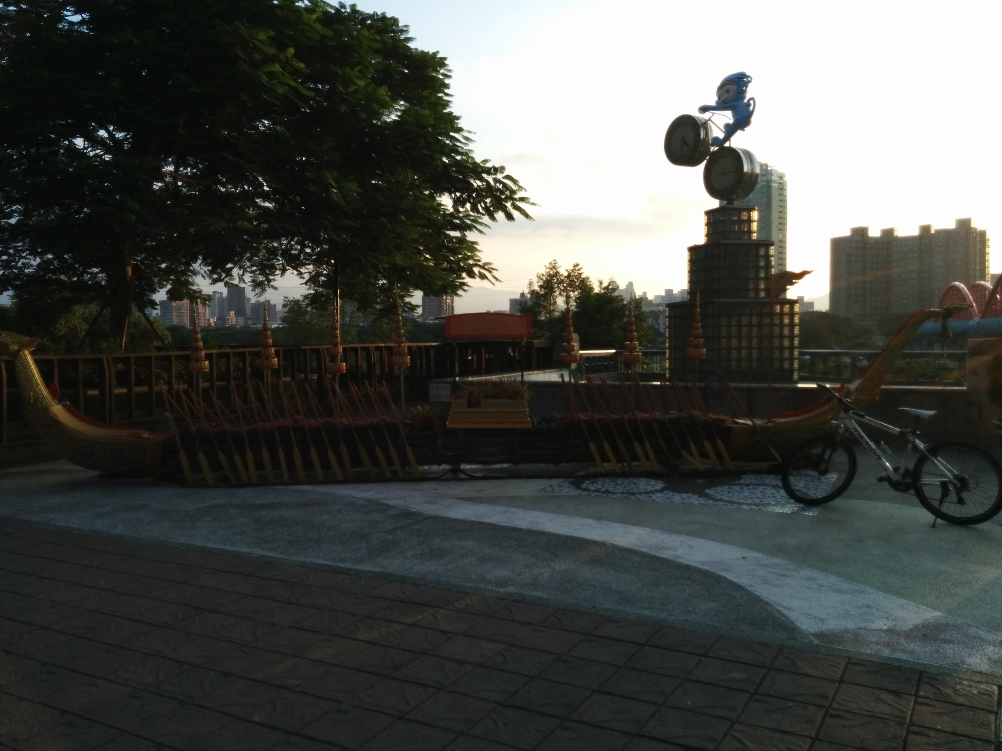 Taipei Riverside Cycling