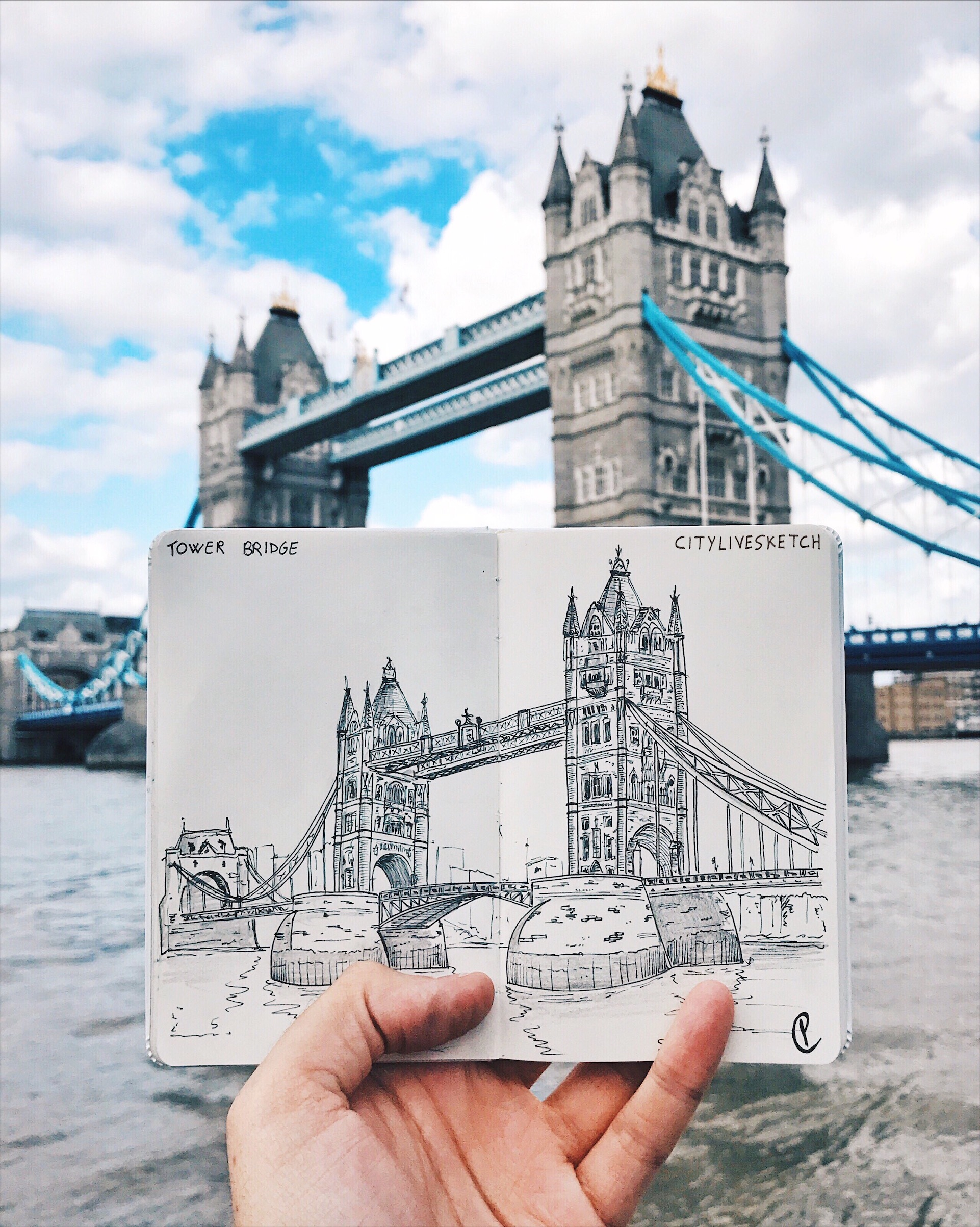 Tower Bridge Live Sketch