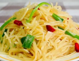 Spicy and Sour Shredded Potato